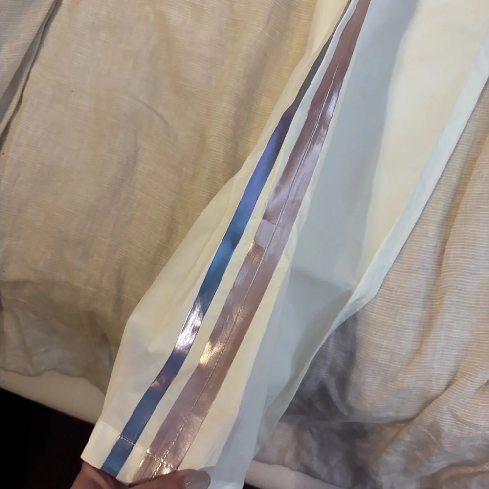 Stylish Y2K-inspired white pants accented with pink purple reflecting stripes - Picture 5 of 8